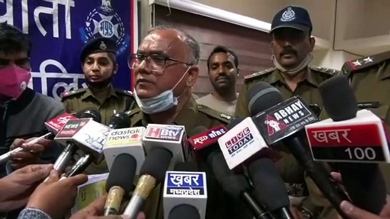 रामजनार्दन मंदिर के पास खेत में डकैती की योजना बना रहे पांच बदमाश पकड़ाए