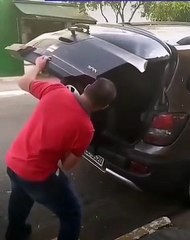 Mais pourquoi mon coffre ne ferme pas ???? idiot du jour