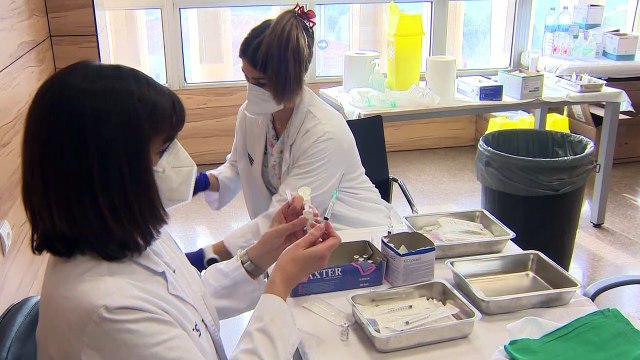 Las primeras dosis de AstraZeneca serán para sanitarios