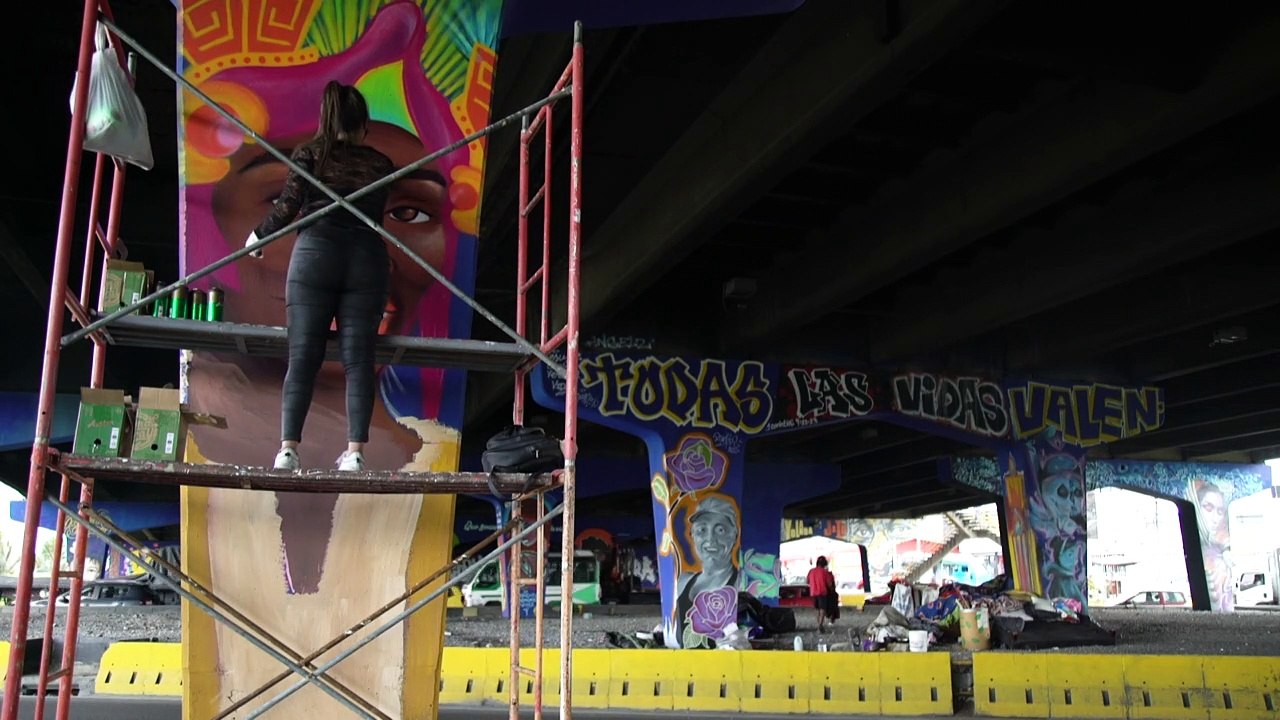 Un museo al aire libre rinde homenaje a víctimas de la nueva violencia en Colombia