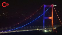 FSM Köprüsü 4 Şubat Dünya Kanserler Günü’nde mor ve turuncu ile ışıklandırıldı