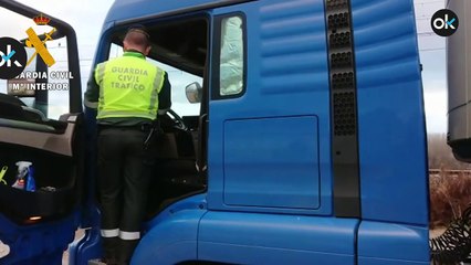 La Guardia Civil inmoviliza en La Rioja un camión cuyo conductor dio positivo por anfetamina