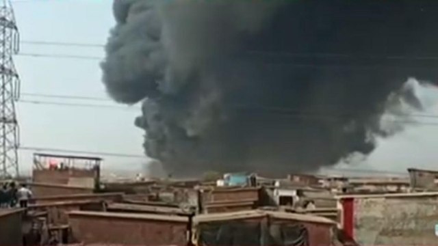 Mumbai: Massive fire in a scrap yard in Mankhurd