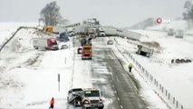 - ABD'de kar fırtınasında 40 araç birbirine girdi, ortalık savaş alanına döndü