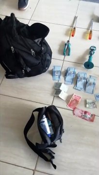 Apresan tres colombianos acusados de robar en carros estacionados bancos y plazas