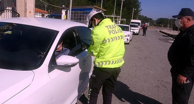 Marmaris'te 'huzur ve güven' denetimi; 4 bin araç kontrol edildi