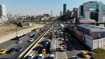 İstanbul’da 56 saatlik kısıtlama öncesi trafik yoğunluğu erken başladı