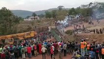 Urgent : Près De Coyah, La Chute D’Un Gros Camion Bloque Une Route Nationale (Vidéo Et Images)
