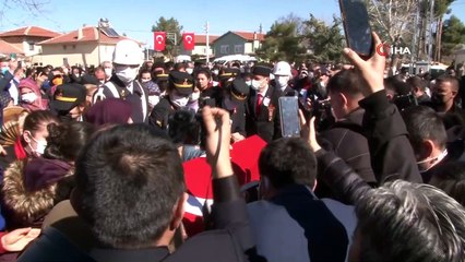 El-Bab şehidi gözyaşlarıyla uğurlandı