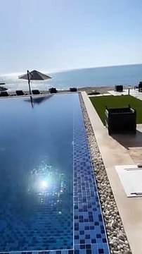 Nabilla est partie fêter son anniversaire dans une villa de luxe avec son mari Thomas et leur fils Milann (1 an) à quelques heures de Dubaï - Instagram