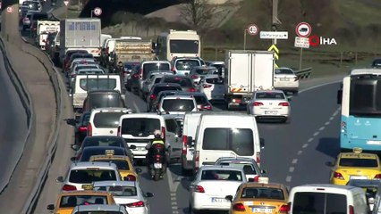 İstanbul'da kısıtlamaya saatler kala trafik yüzde 74