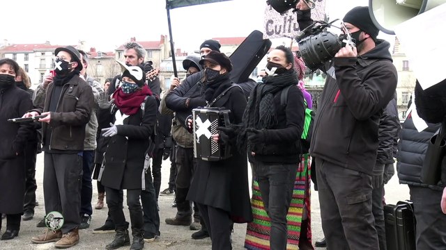 La culture en manifestation au Puy-en-Velay, le 04/02/2021