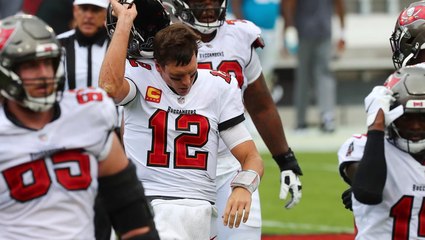 Video herunterladen: Will Tom Brady Shake Hands With Patrick Mahomes If He Loses Super Bowl?