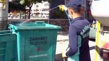 Belediye ekipleri sokak sokak temizlik yapıyor