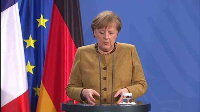 Меркель: высылка Россией дипломатов ЕС неоправдана