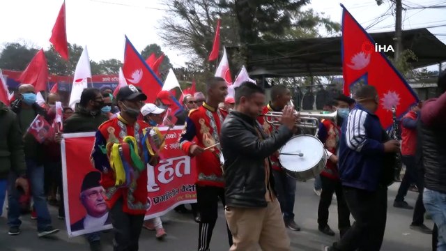 - Nepal’de Hükümet Destekçilerinden Davullu Gösteri