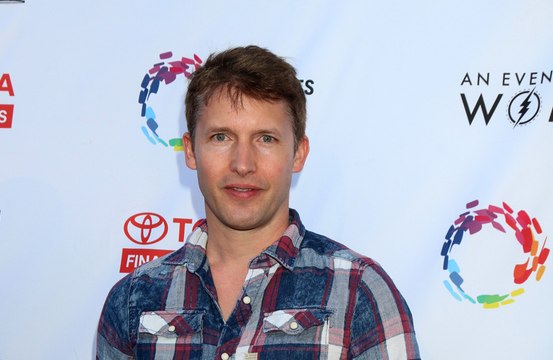 James Blunt pode recuperar itens de família após roubo de sua casa em Ibiza
