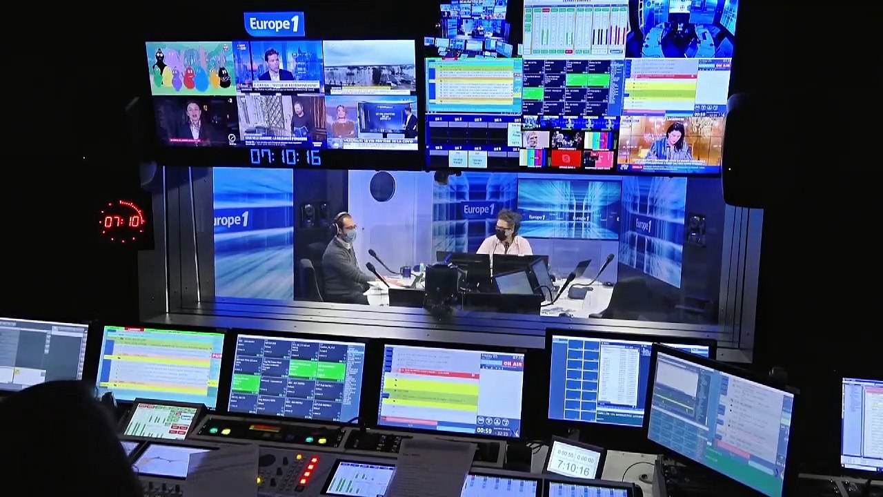 Le succès fou des "Carnets rouges", roman autoédité repéré par Robin Wright