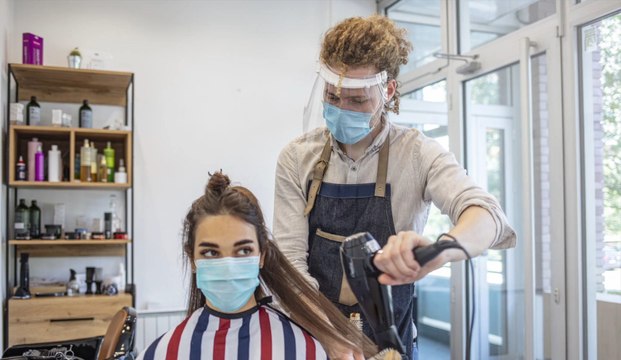 Coiffeurs et autres métiers de contact non médicaux: voici les conditions de réouverture