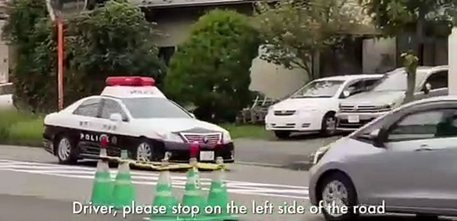 Course-poursuite au japon, ce scooter échappe à la police d'une façon géniale