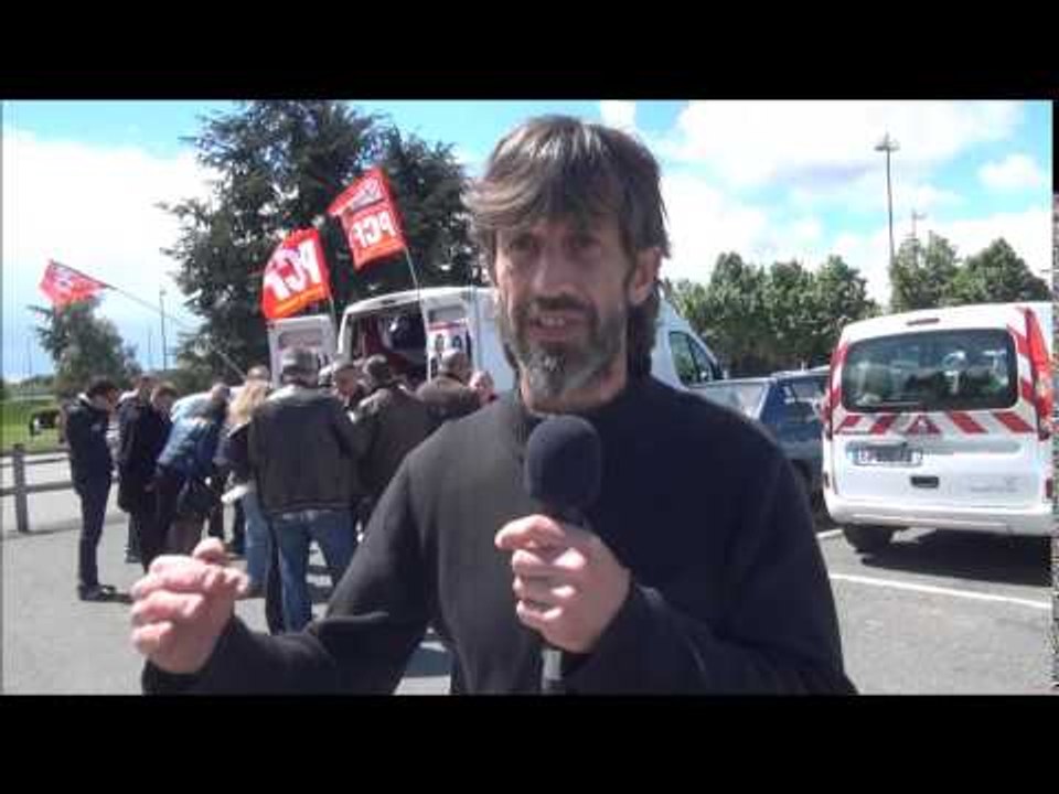 Européennes 2014: Patrick le Hyaric rencontre les salariés de l'aéroport de Roissy