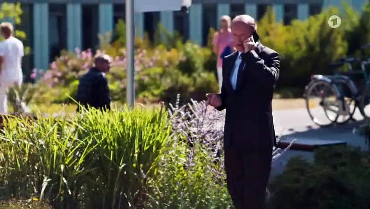 Irrwege (246) - In aller Freundschaft – Die jungen Ärzte