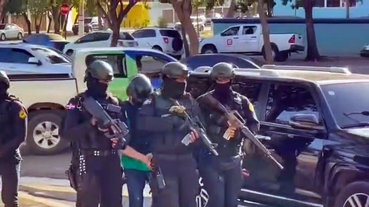 Llegada de Argenis Contreras  a la Procuraduría donde el Ministerio Público , sigue siendo interrogado este viernes por  cuarto día consecutivo