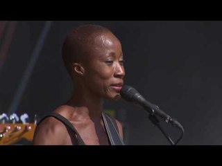 Rokia Traoré répond aux questions de l'Humanité.fr après son concert sur la Grande Scène de la Fête