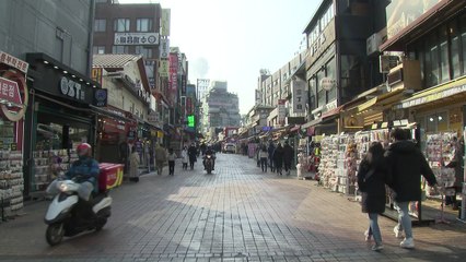 수도권 '밤 9시 제한' 그대로...자영업자 "우리 희생만 강요" / YTN