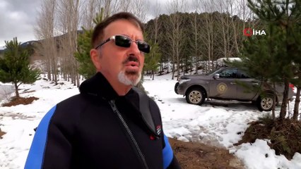 Suya düşen gözlükler için eksi 10 derecede donduran macera