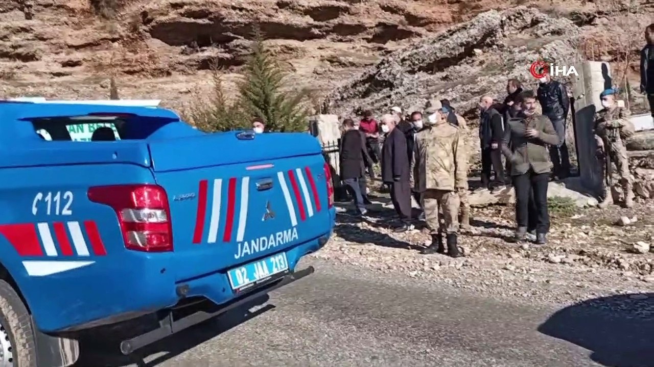 İki aile arasında çıkan kavgada hayatını kaybeden 6 kişiden 4’ü toprağa verildi