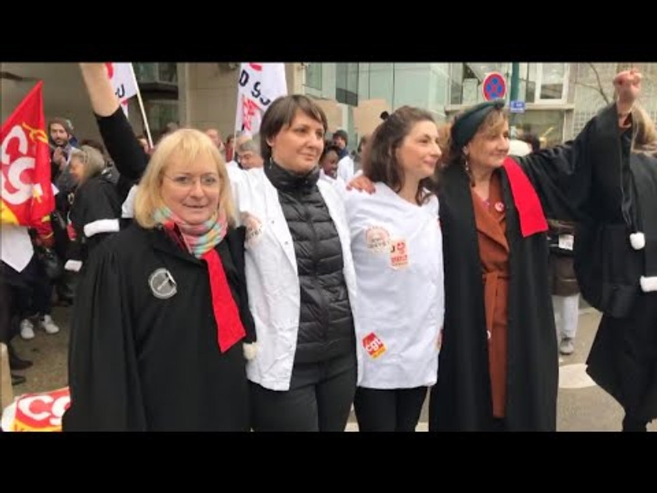 Retraites : Avocats et blouses blanches unissent leurs forces à Pontoise