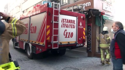 Beşiktaş'ta yangın: Sokak duman altında kaldı