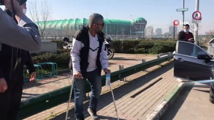 Kısıtlamada kontrol noktasından geçen engelli sürücünün aracında uyuşturucu olduğu iddia edilen madde ele geçirildi