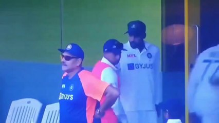 Kuldeep Yadav கழுத்தை பிடித்த Siraj.. வைரலாகும் வீடியோ