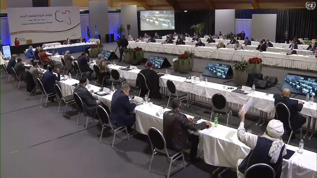 اللجنة العسكرية المشتركة بليبيا تتفق على نزع الألغام تمهيدا لفتح الطريق الساحلي