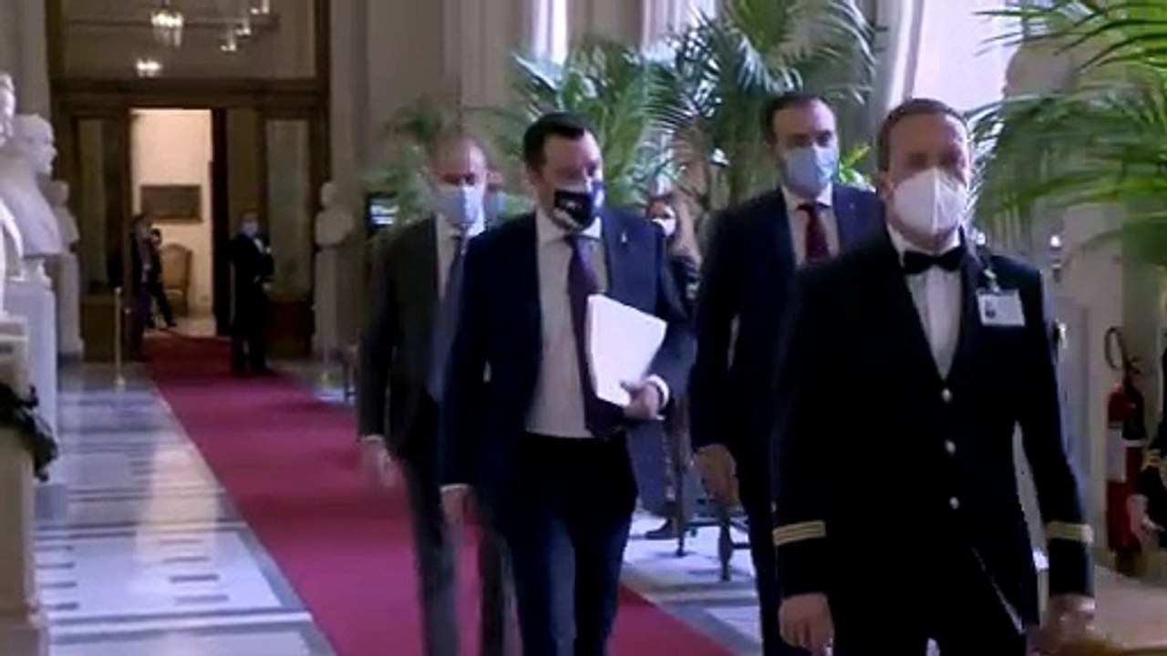 Марио Драги добился поддержки "Движения 5 звёзд" и "Лиги"