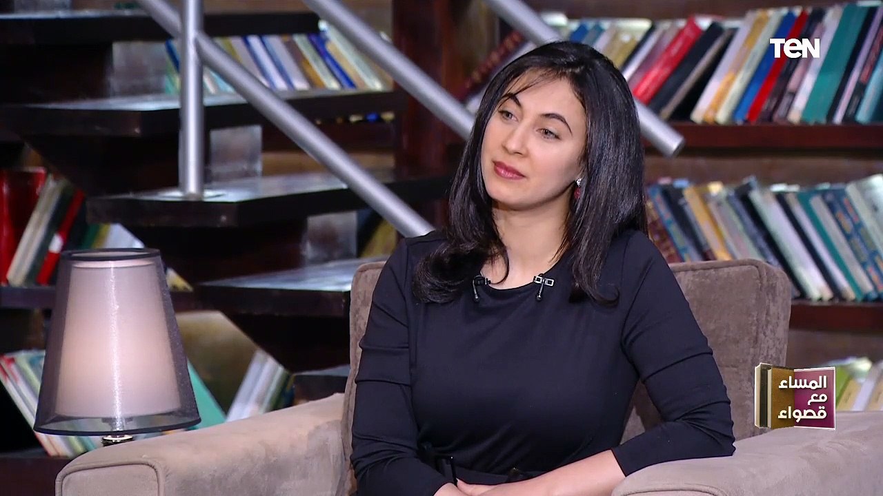 "ماذا لو مت وحيداً في الليل".. قصيدة للشاعر أحمد الشهاوي يبدع في إلقائها بلقائه في "المساء مع قصواء"