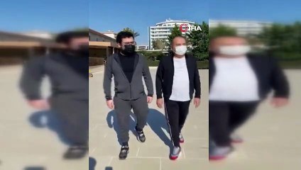 Korona virüsü yenen Başkan Böcek’in oğluyla sabah yürüyüşü