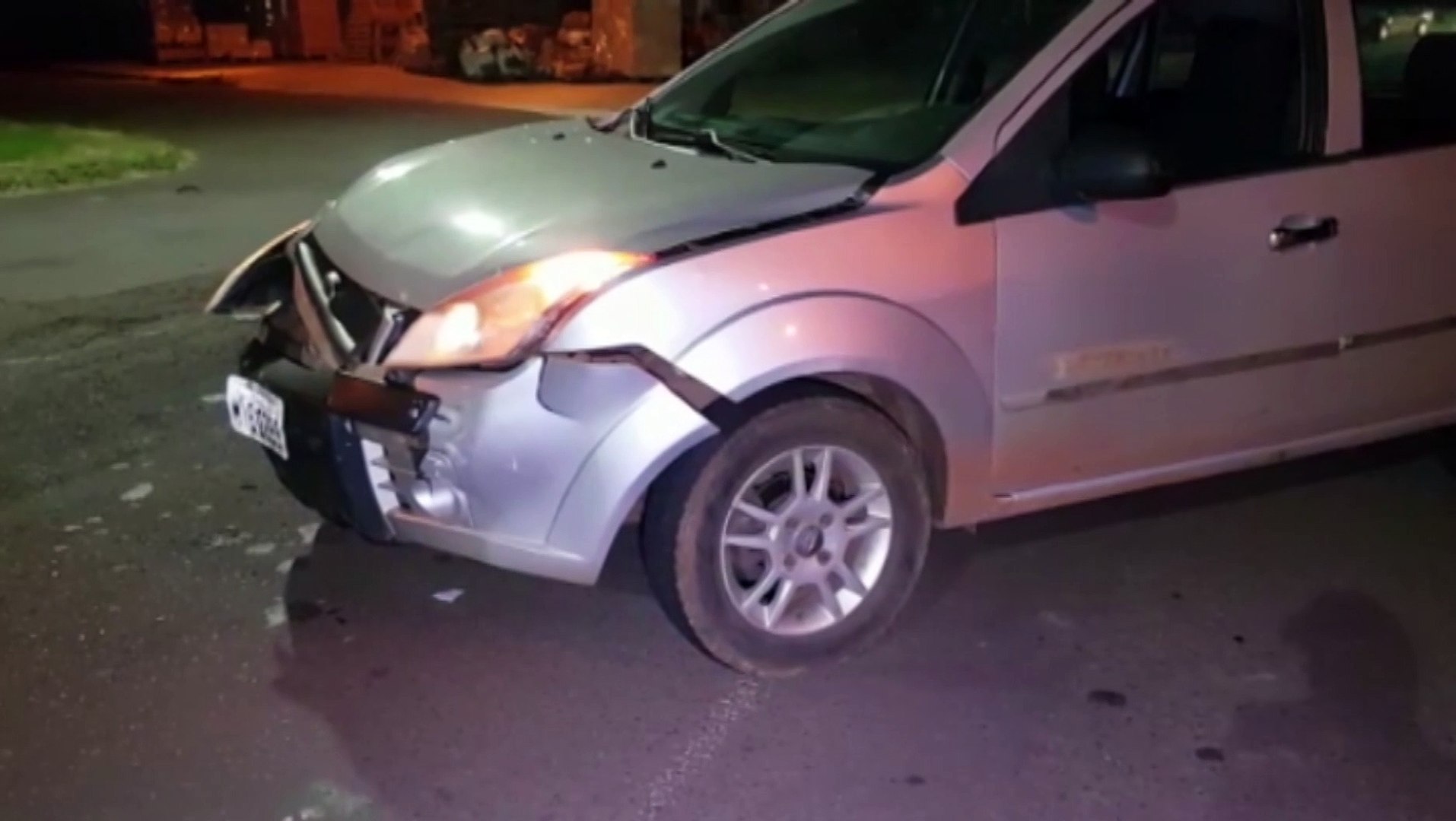 Carros colidem no Coqueiral