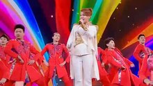 乌兰图雅献唱《各族儿女心向党》歌颂多民族大团结