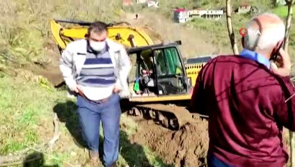 Bu köyün her ihtiyacı devletten yardım beklemeden köylüler tarafından yapılıyor