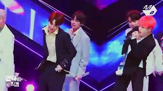 _입덕직캠_ 방탄소년단 뷔 직캠 4K ‘작은 것들을 위한 시 (Boy With Luv)’ (BTS V FanCam) _camera focus on Kim Tae hyung  ( 720 X 1280 )