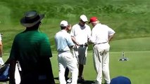 Golpe maestro de Trump jugando al golf