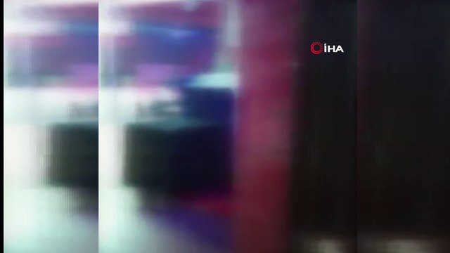 Bahçelievler’de iş yerine baskın: Polisi görünce kimi koltuk arkasına, kimi de dolaba saklandı