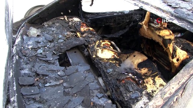 - Antalya'da seyir halindeki otomobil alev alev yandı