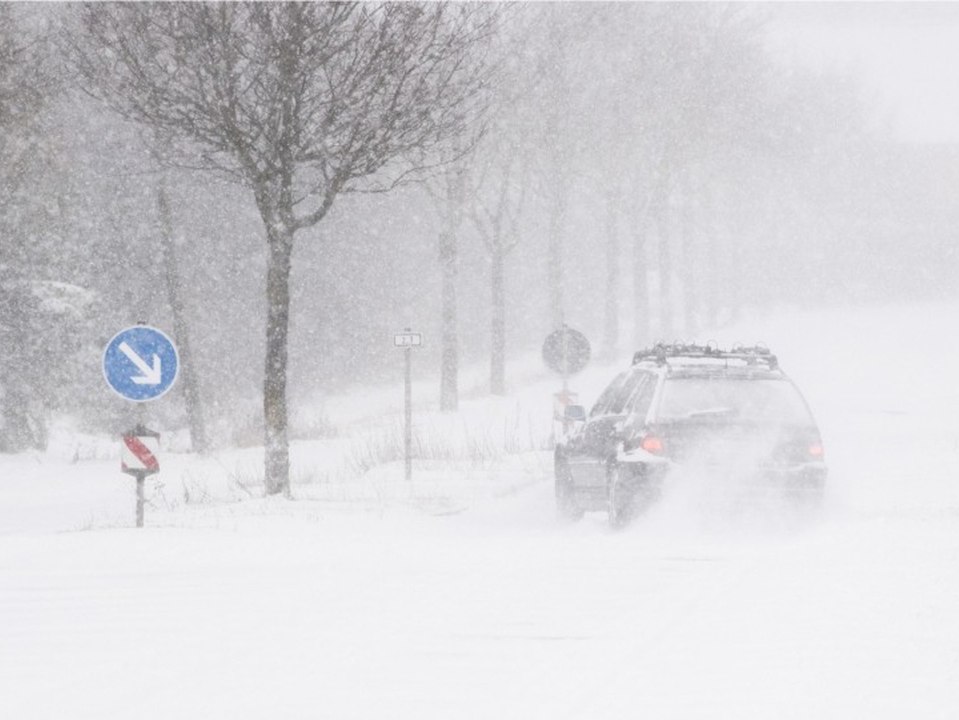 Schneechaos in Deutschland: 'Lieber zuhause bleiben!'