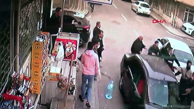 yol vermeİstanbul'da yol verme kavgasında kan aktı