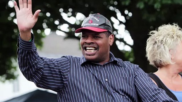 Morto a 67 anni il pugile Leon Spinks, che tolse il titolo a Muhammad Ali