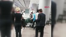Uçaktan inen yolcu havalimanında doğum yaptı